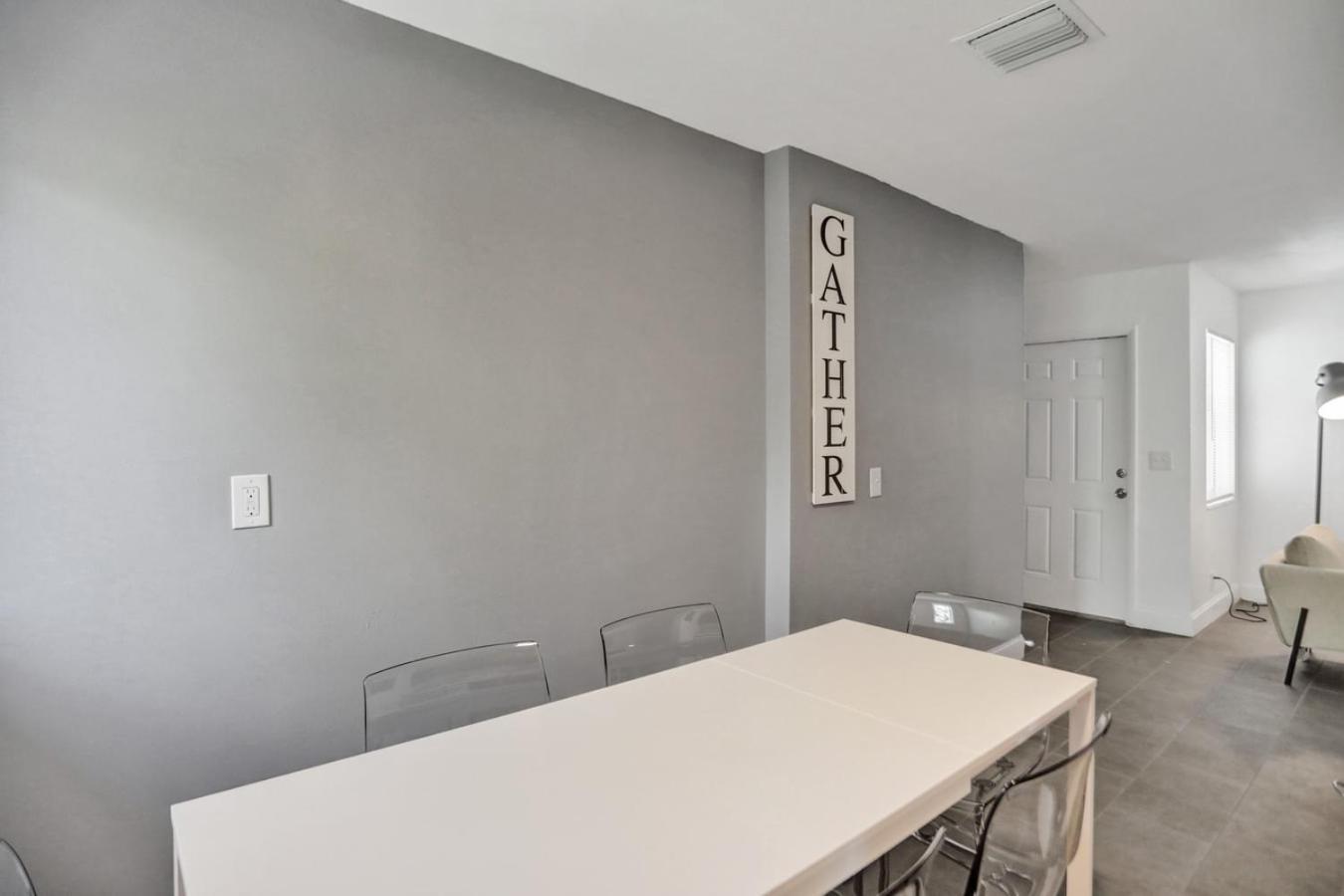 2 Bedroom Holiday Retreat West Palm Beach Art ภายนอก รูปภาพ
